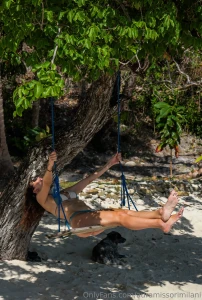 Chiudi gli occhi e immagina un isola dalla sabbia bianchissima ed un part 8