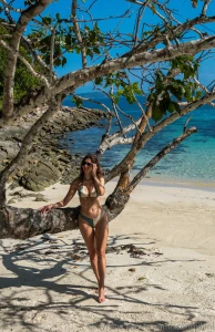 Chiudi gli occhi e immagina un isola dalla sabbia bianchissima ed un