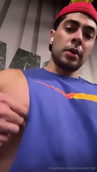 Andaba haciendo pesas y me calent part 1 