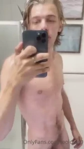 I m either delusional or my dick s still growing woke up to what felt