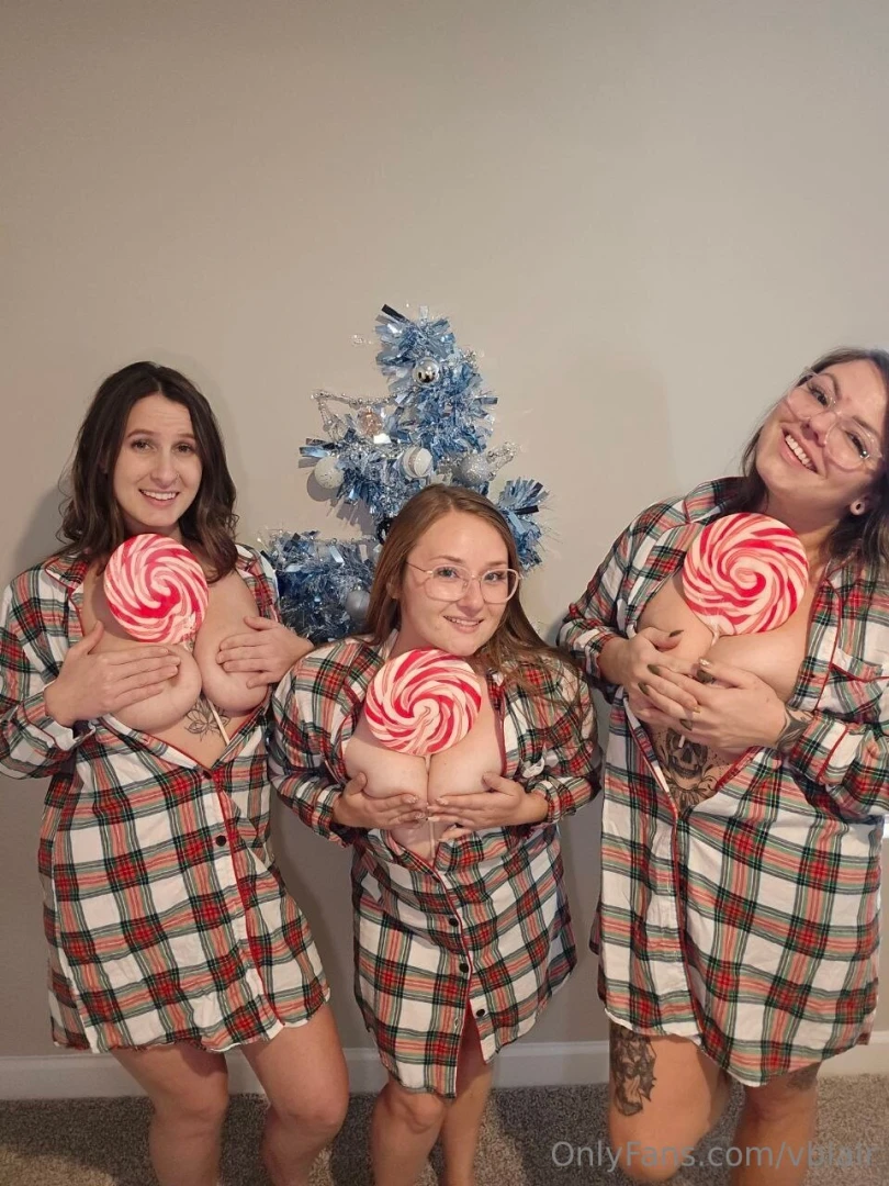 Liittleladyfree lost her lollipop on here care to share us yours 