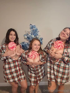 Liittleladyfree lost her lollipop on here care to share us yours