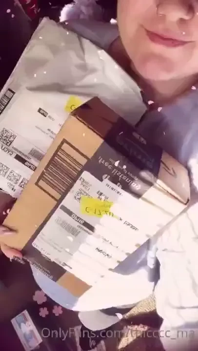 Thank you to the babes who have been sending me bday gifts off of my 