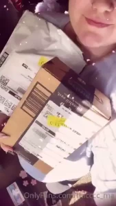 Thank you to the babes who have been sending me bday gifts off of my