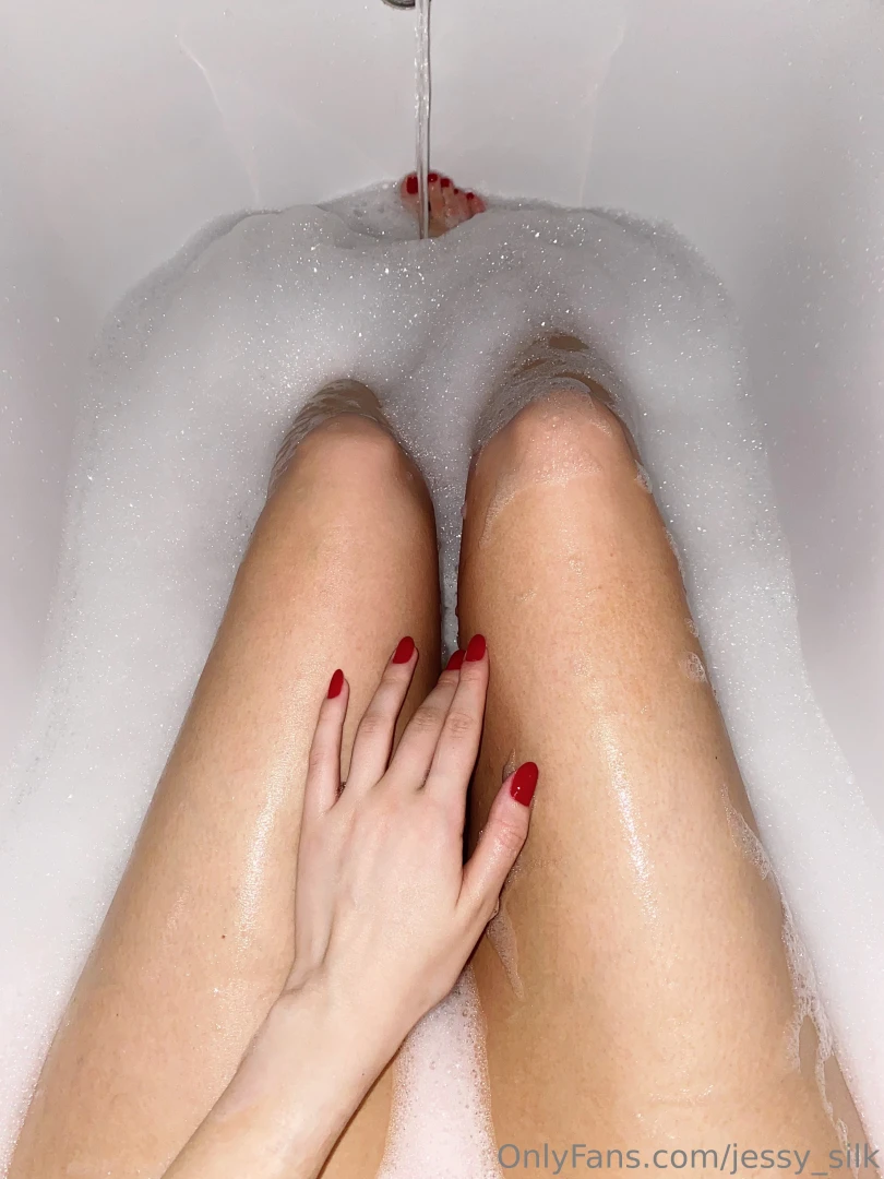 And to end the day a bubble bath with cinnamon-scented foam guess that 