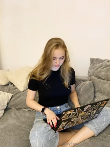 Don t let the focus fool you i might just be waiting for your message