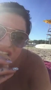 How many licks does it take to get to the bottom of