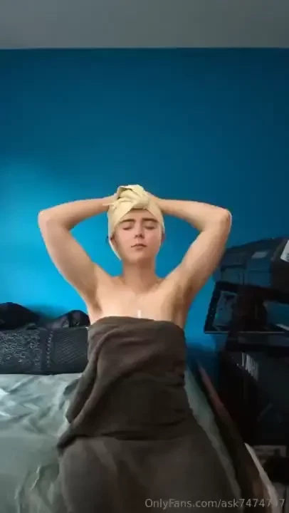 Sitting and waiting for my turn with you all nice and clean after a 