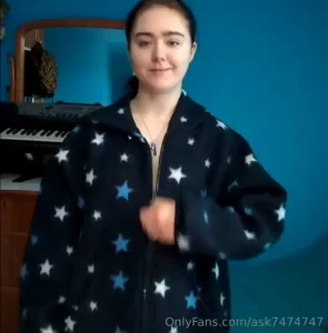 Here s another jacket unzipping video from the other day