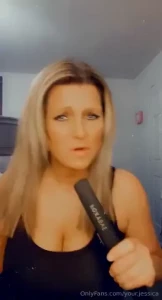 Today is the day to make myself beautiful should i do a photo shoot