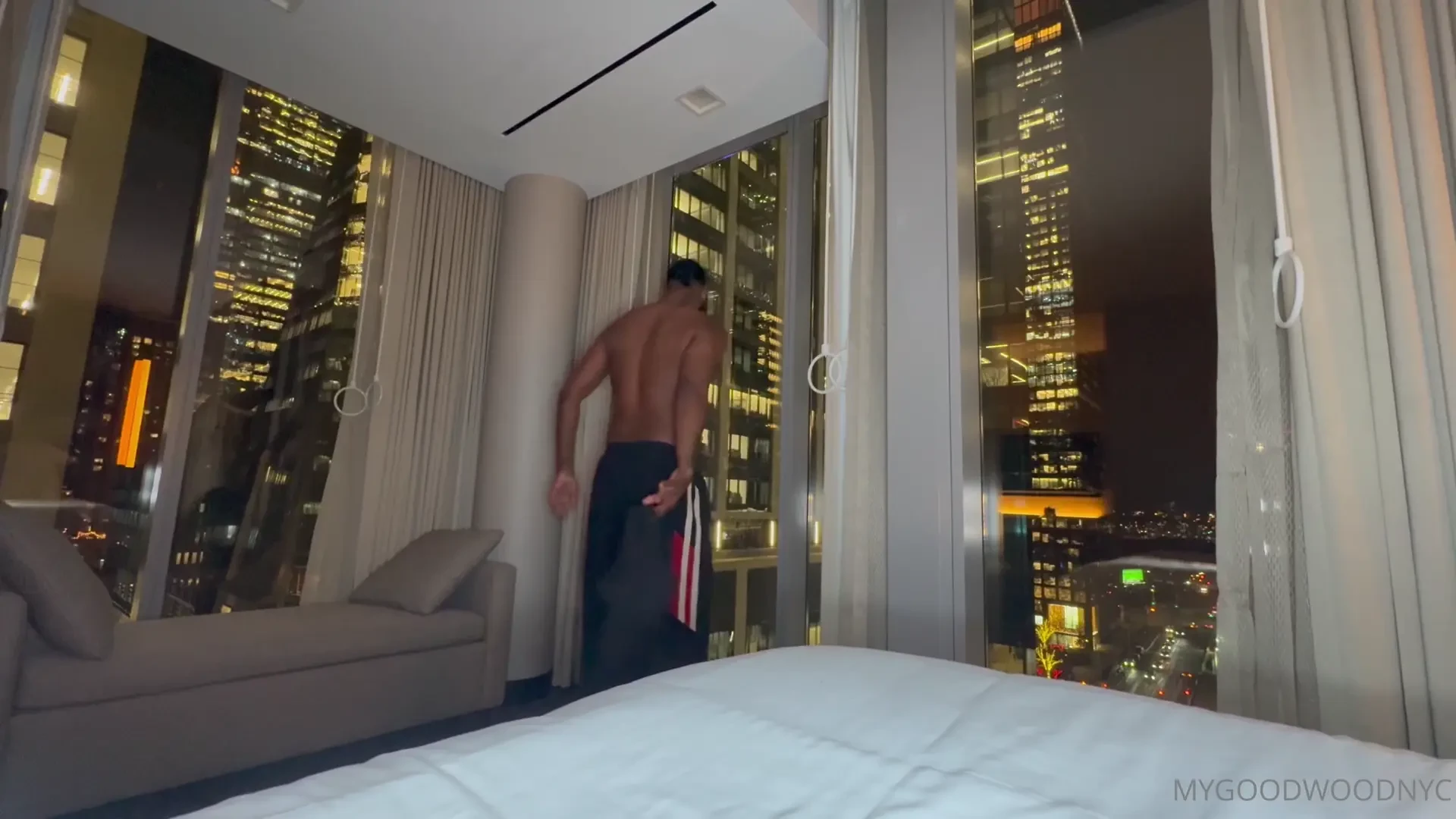 He so mean till i pull this dick out 