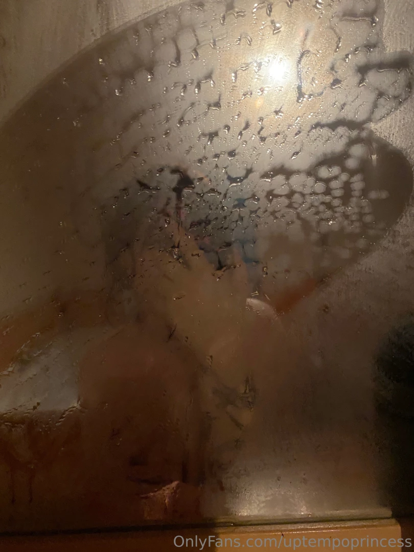 Bath session w me or ignoring me for a promised win streak 