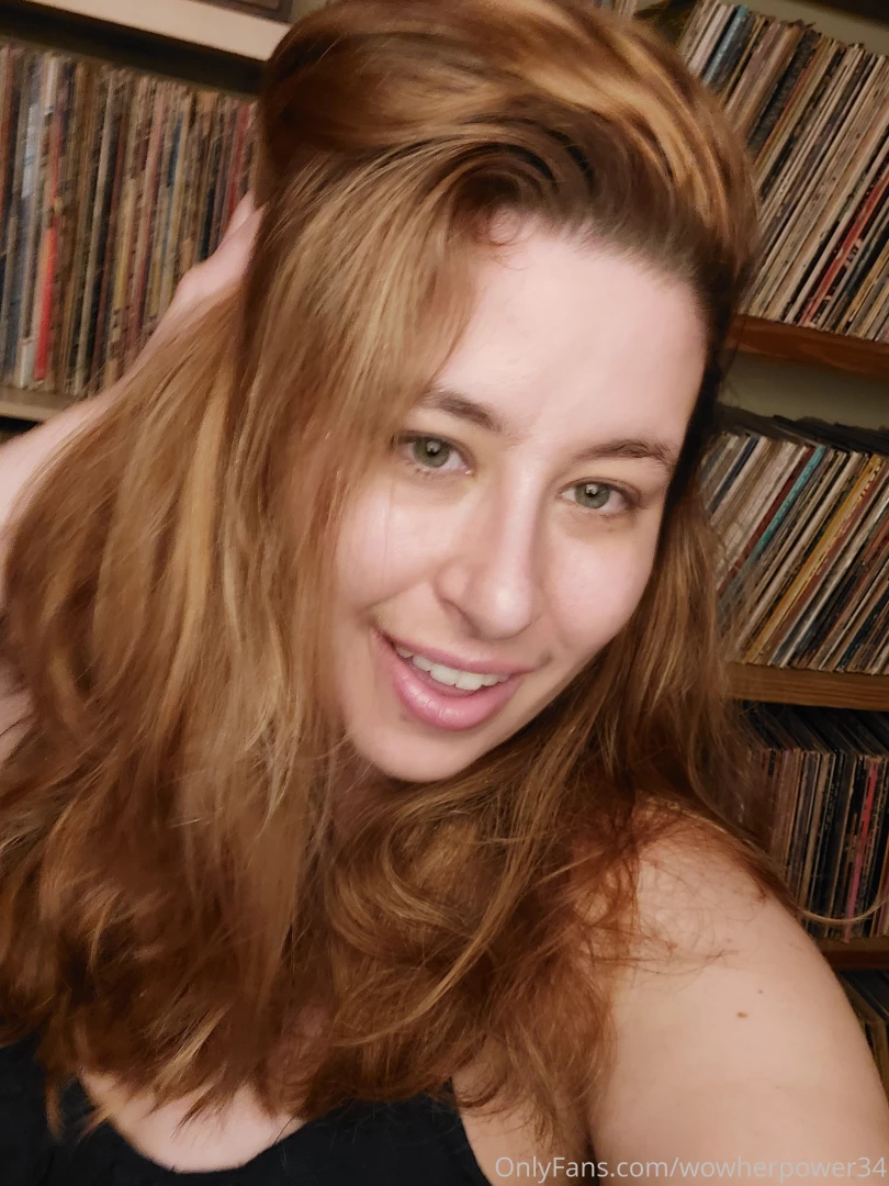 Some sexy pics are out for you today but only 3 for free and not even part 2 