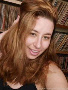 Some sexy pics are out for you today but only 3 for free and not even part 2