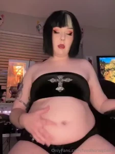 Jiggly spoiled brat i ll be on at 9pm tonight for a few hours if