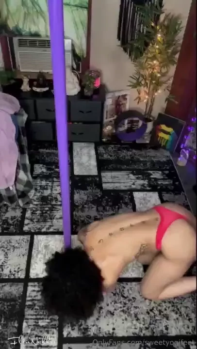 Good afternoon i m rusty asf trying to play upside down on this pole 