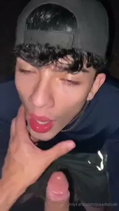 Dulce y suave como me gusta y con esa carita se me ocurren muchas 