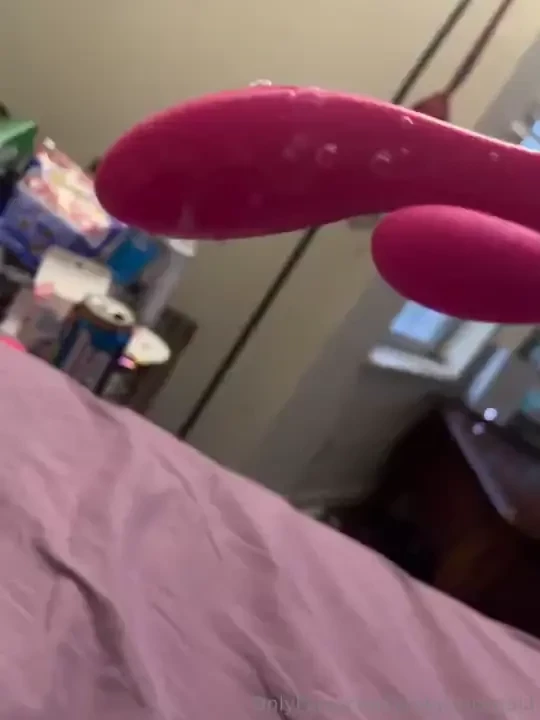 Made myself cum the most i ever have with my toy i m always a wet mess 
