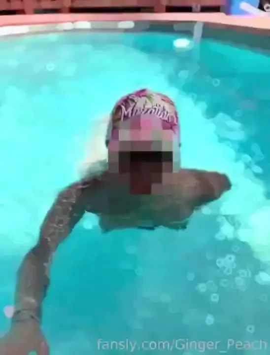 Exhibit pool pool nude tetasalaire pechos public desnuda part 1 