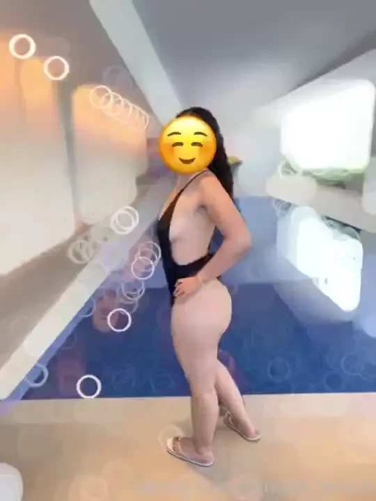 Un d a en la piscina fyp bikini pool black exhibitionista boobs tit 