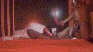 Bleurose02 played with her toys while the hotel door was open part 1