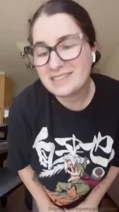 Can you guess if i m wearing any underwear