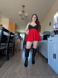 Just a reminder messages are prioritized for tippers and buyers also