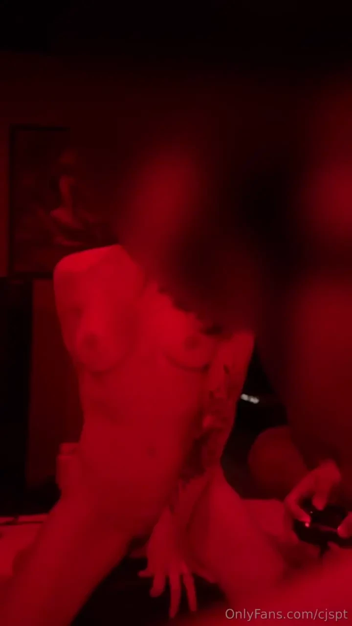 I took a ride on a sybian for the first time ever holy shit i started 