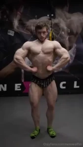 Throwback being lean before stage mandatory posing