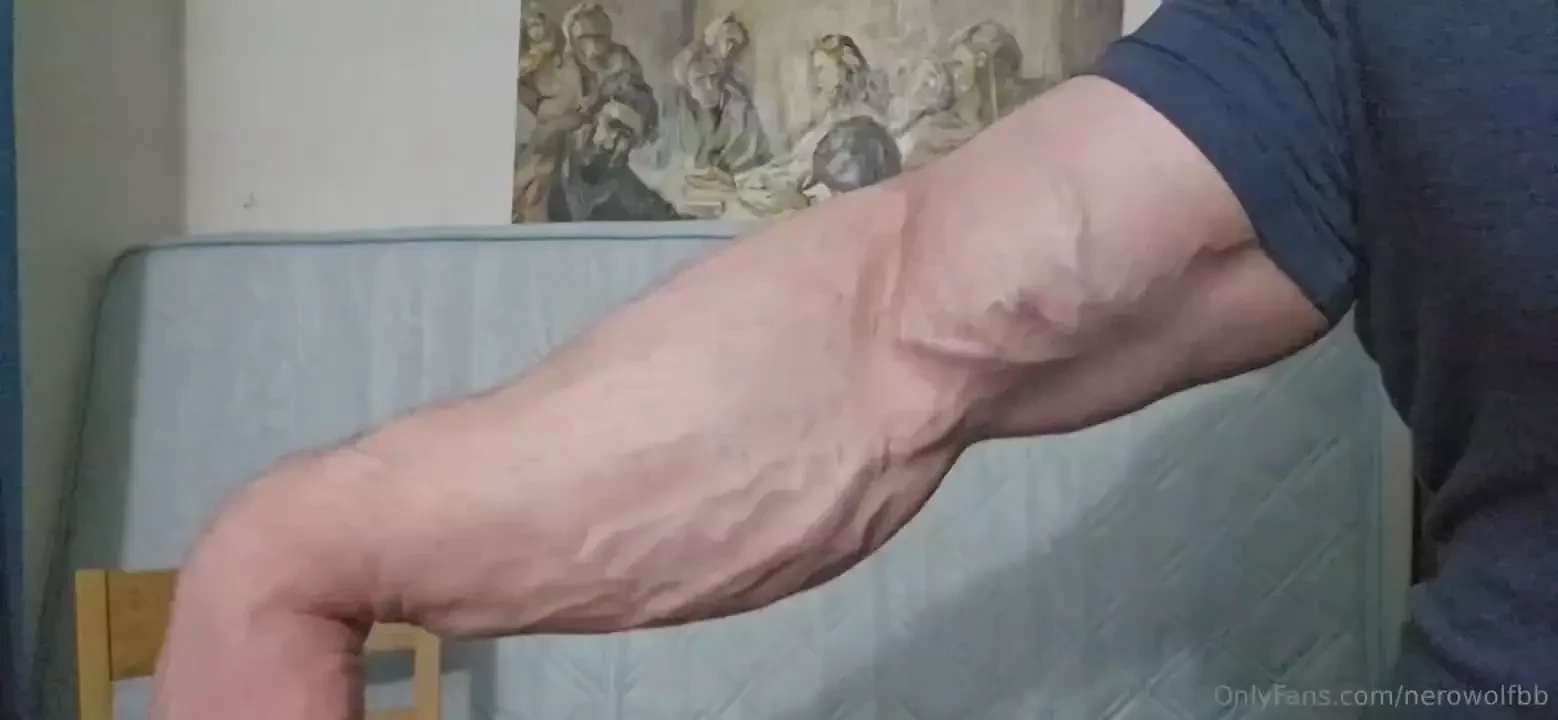 Incredible vascularity and size of my forearm can it grow bigger 