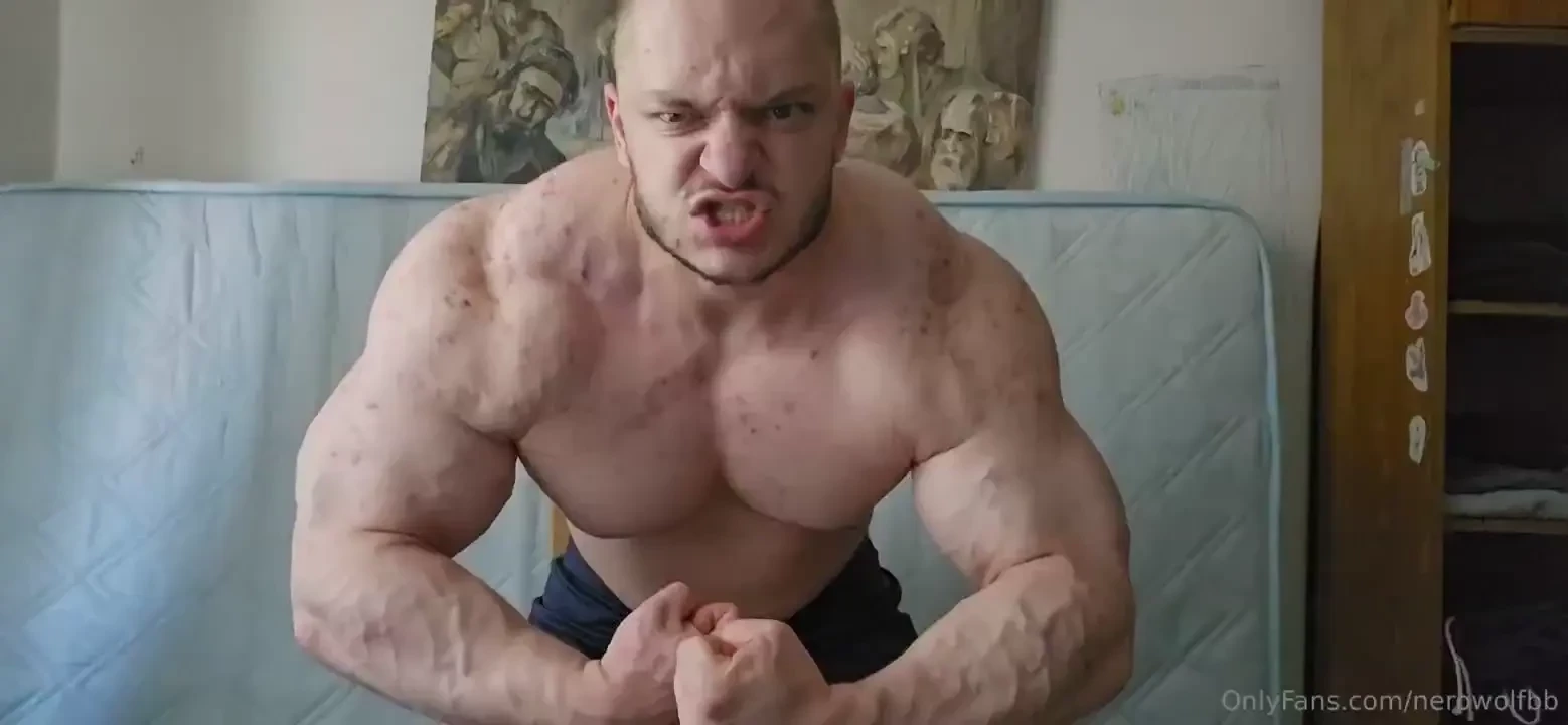 Most muscular flexing and ordering you to worship me 