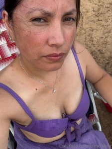 Bet you can t look at me without smiling