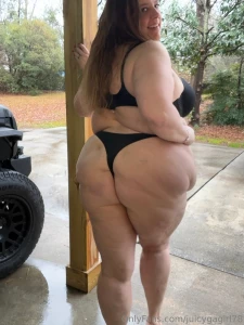 It s been a cold and rainy day here today i need someone to keep me part 4