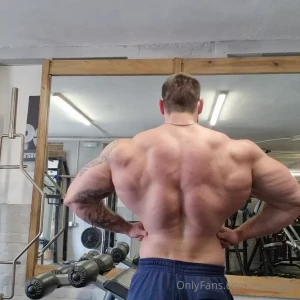 Let s get me even bigger boys