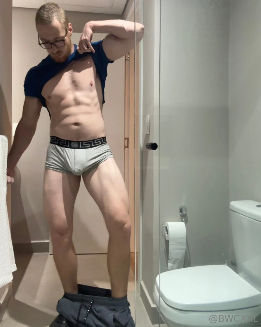 To do list - get on your knees - place wallet at my feet - suck my big 