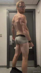 Hey i was thinking about you in the shower swipe for a quick physique part 3