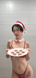 The only wish i have for christmas are your hand prints on my ass with part 1