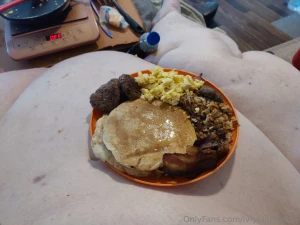 Cooked a nice filling breakfast to start the day part 1