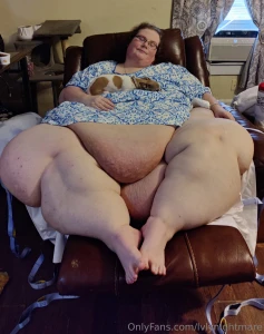 It s raining so it s a recliner type day glad it s holding up