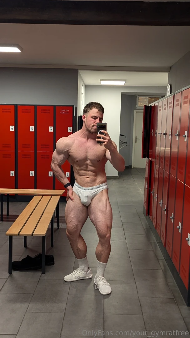 Totally prefer being caged atm over being top go subscribe to 