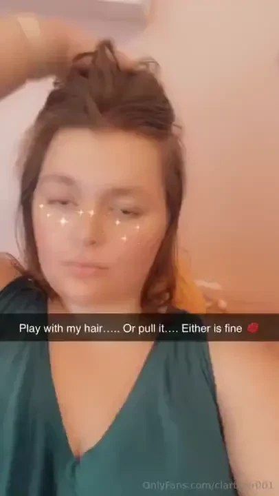 Pull my hair or play with it 