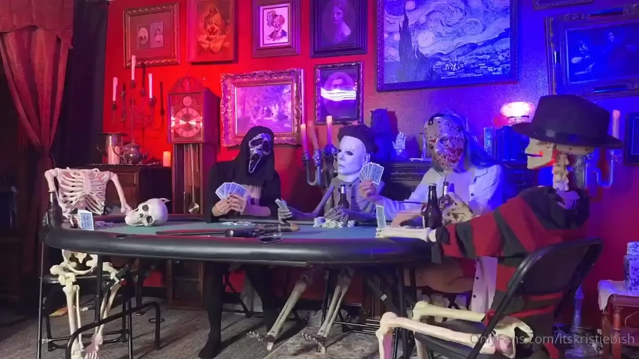 Doing spooky girl shit tip for a sneak peak 