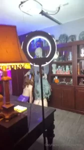 I was lucky enough to work with the fabulous emily bloom you re going