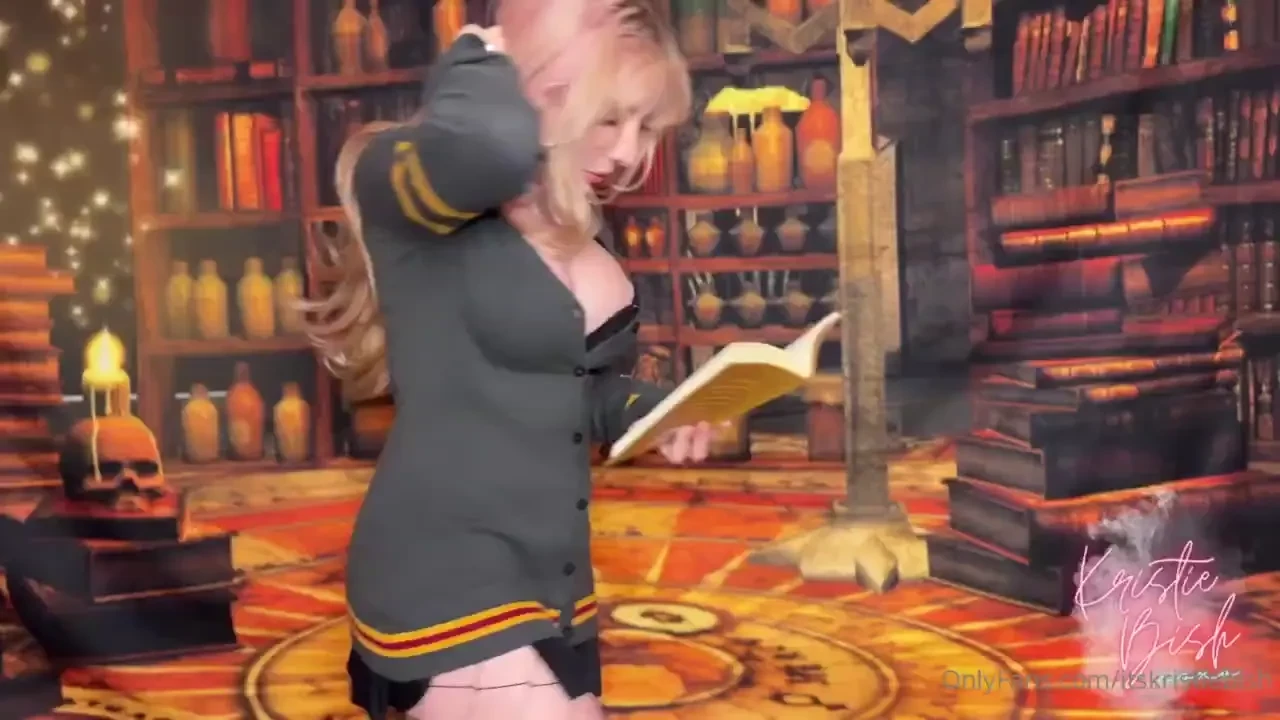 Hermione s handjob a feisty cosplay reward for killing our 1st spooky 