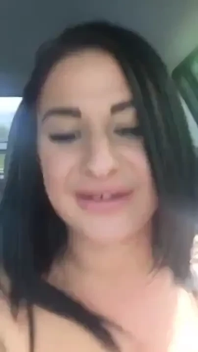I m live on fanscope boobs out in the car 