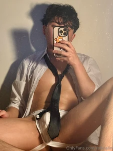 Plz ignore the dirty mirror and just focus on how hot i look part 2