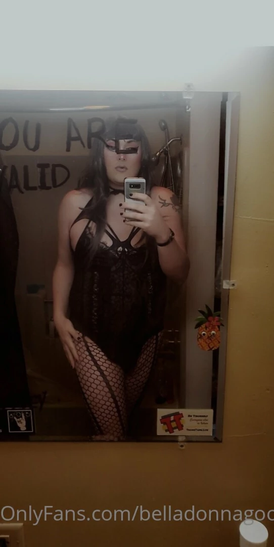 So what kinda sexy outfit would yall like me too wear for our date part 2 