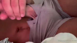 Avevo appena sborrato ma mi dovevo fare un segone al volo di nuovo e