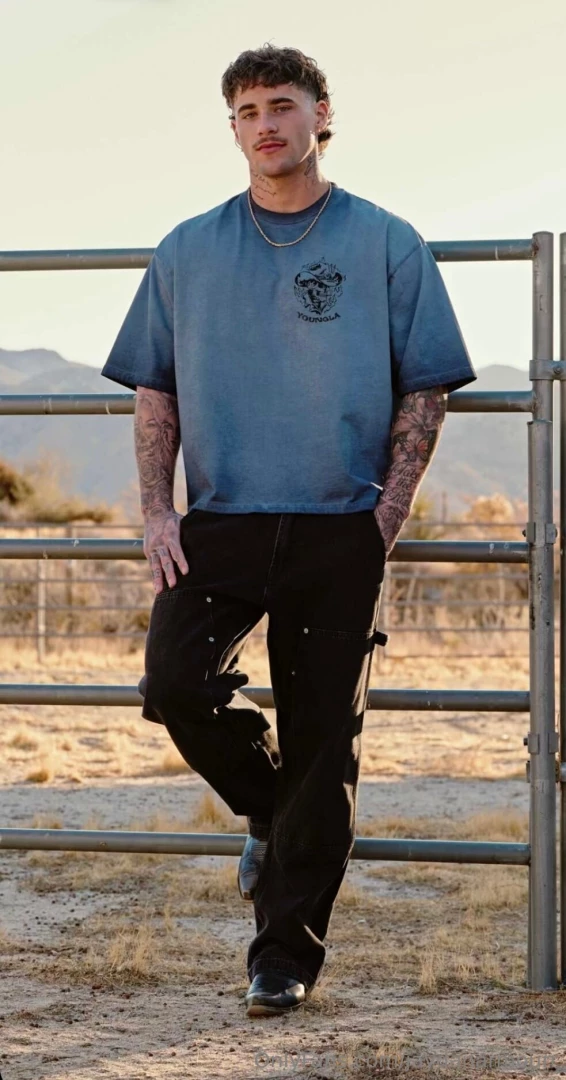 Look me in the eyes while you do it i want to see you fall apart 