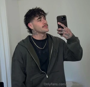 Looks like a good guy thinks like your worst decision